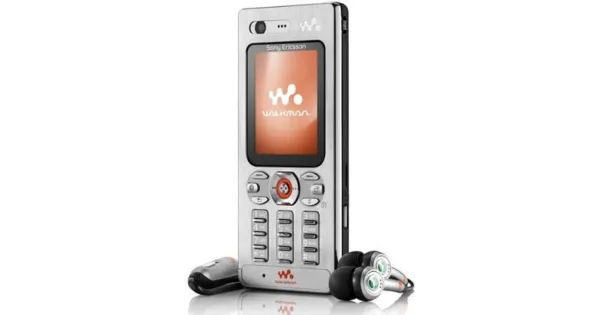 Sony Ericsson W880